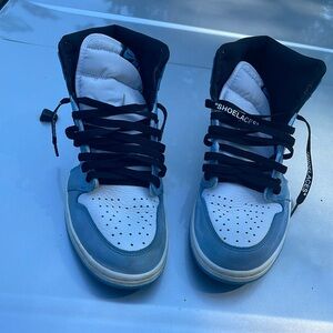 Jordan 1s retro high og university blue no box